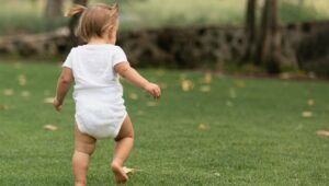 Como cuidar das roupas de bebê durante o calor extremo?
