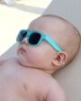 Descubra como proteger o bebê do sol com roupas UV, chapéus e cuidados essenciais nos primeiros meses de vida.